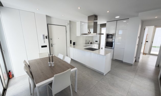 Resale - Villa -
Orihuela Costa - Villamartin