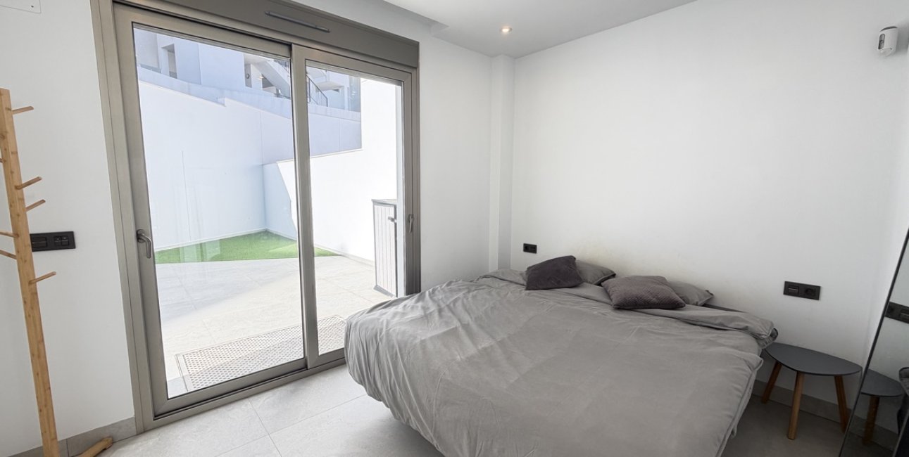 Resale - Villa -
Orihuela Costa - Villamartin