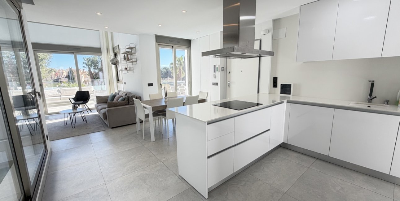 Resale - Villa -
Orihuela Costa - Villamartin