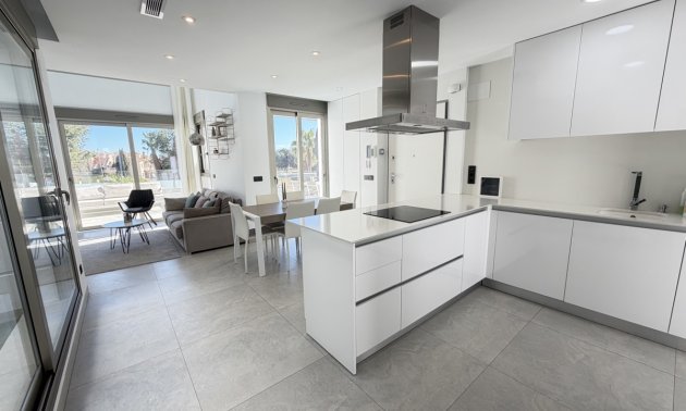 Resale - Villa -
Orihuela Costa - Villamartin
