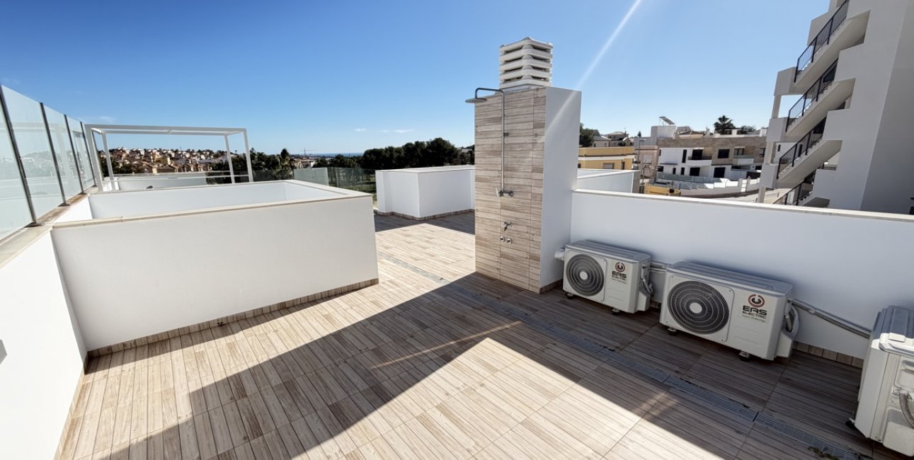 Resale - Villa -
Orihuela Costa - Villamartin