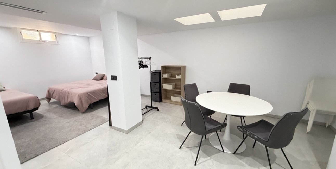 Resale - Villa -
Orihuela Costa - Villamartin