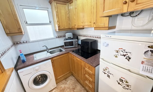 Resale - Apartment / flat -
Torrevieja - Torrevieja - Centre
