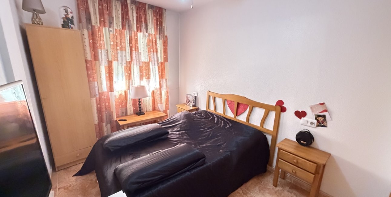 Resale - Apartment / flat -
Torrevieja - Torrevieja - Centre