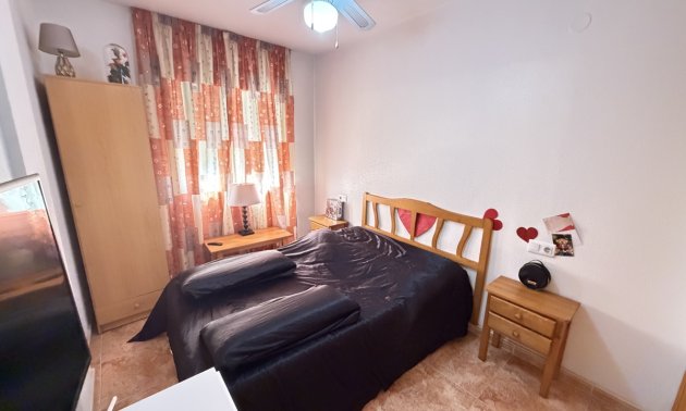 Resale - Apartment / flat -
Torrevieja - Torrevieja - Centre