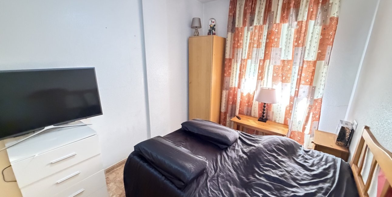 Resale - Apartment / flat -
Torrevieja - Torrevieja - Centre