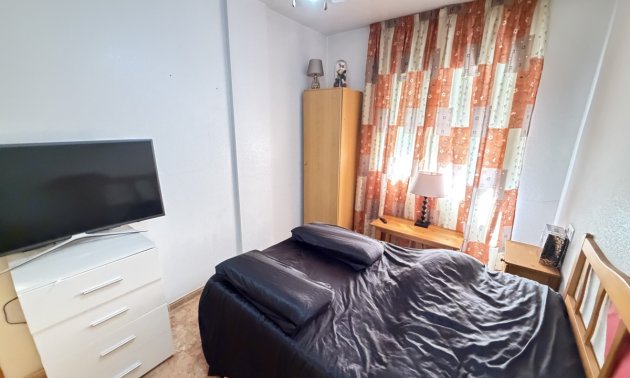 Resale - Apartment / flat -
Torrevieja - Torrevieja - Centre