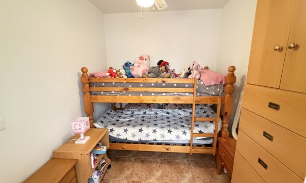 Resale - Apartment / flat -
Torrevieja - Torrevieja - Centre