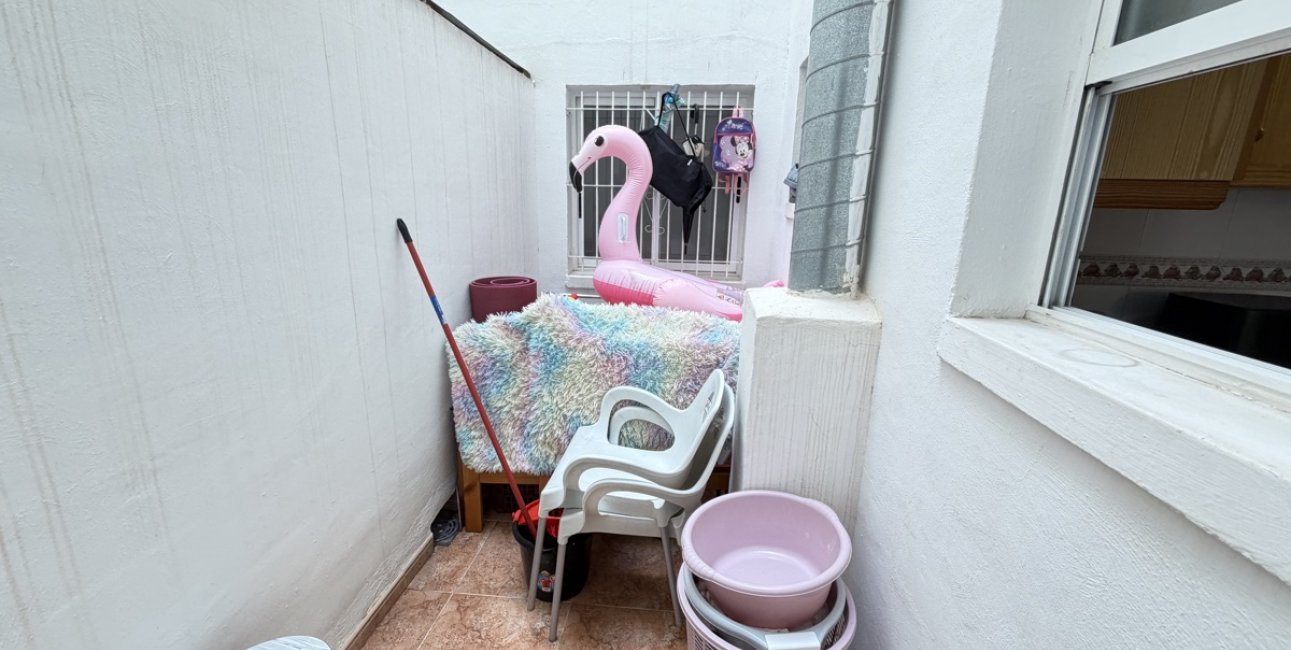 Resale - Apartment / flat -
Torrevieja - Torrevieja - Centre