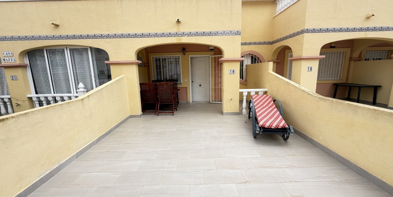 Resale - Townhouse -
Orihuela Costa - Villamartin