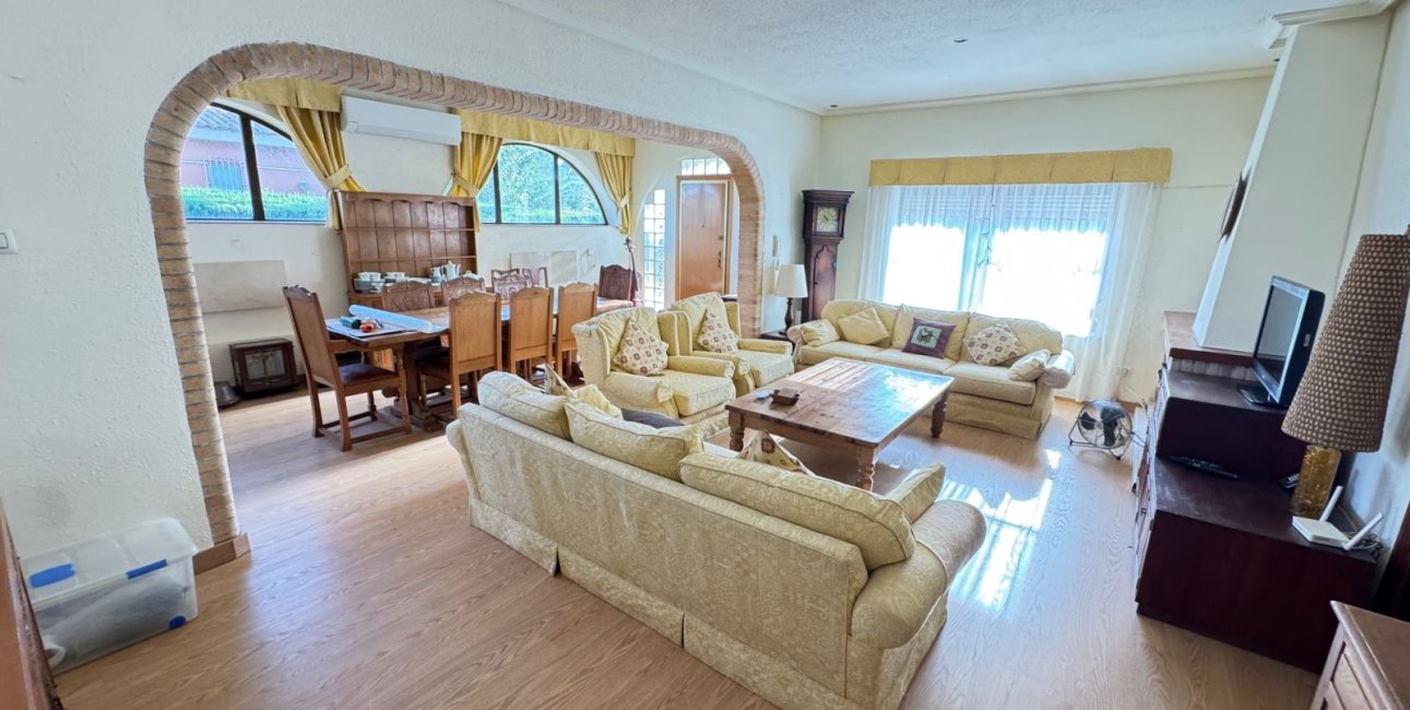 Resale - Villa -
Orihuela Costa - Cabo Roig