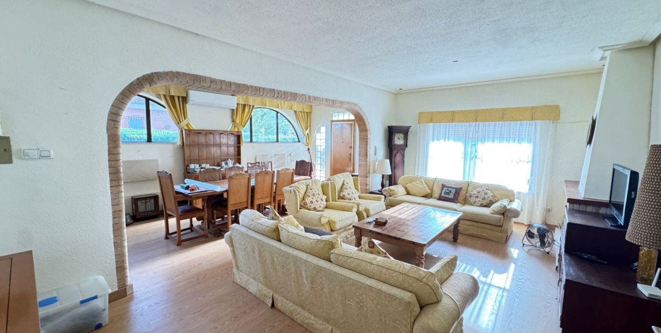 Resale - Villa -
Orihuela Costa - Cabo Roig
