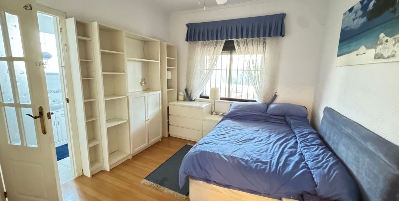 Resale - Villa -
Orihuela Costa - Cabo Roig