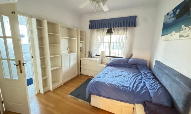 Resale - Villa -
Orihuela Costa - Cabo Roig