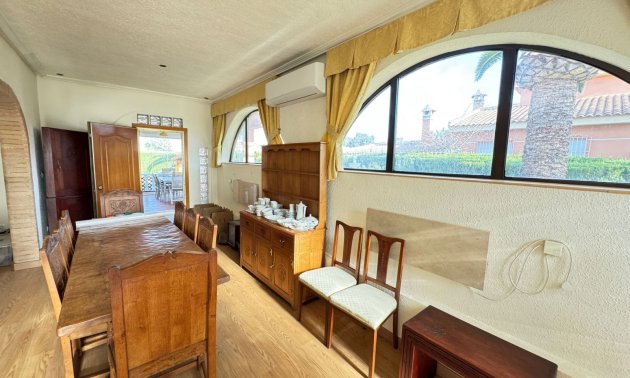 Resale - Villa -
Orihuela Costa - Cabo Roig