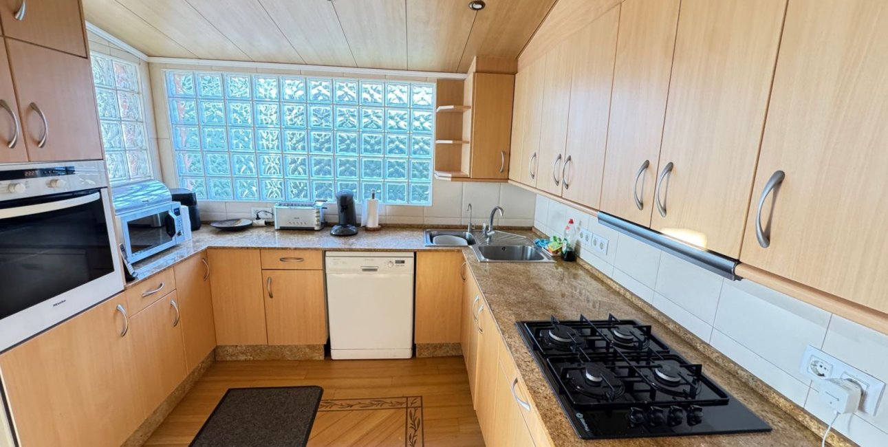 Resale - Villa -
Orihuela Costa - Cabo Roig