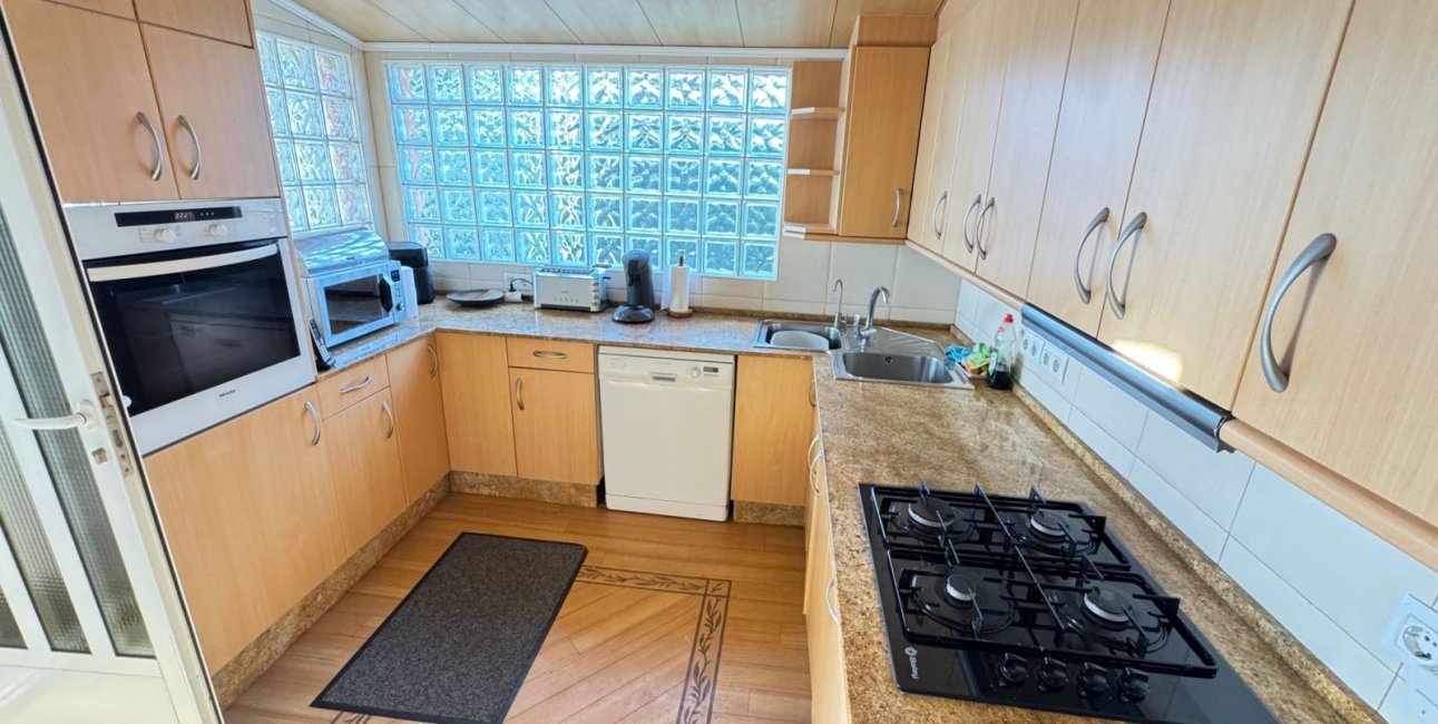 Resale - Villa -
Orihuela Costa - Cabo Roig