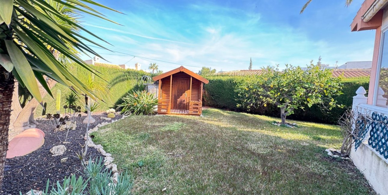 Resale - Villa -
Orihuela Costa - Cabo Roig
