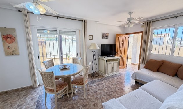 Resale - Apartment / flat -
Orihuela Costa - La Zenia