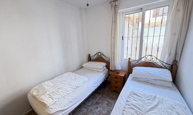 Resale - Apartment / flat -
Orihuela Costa - La Zenia
