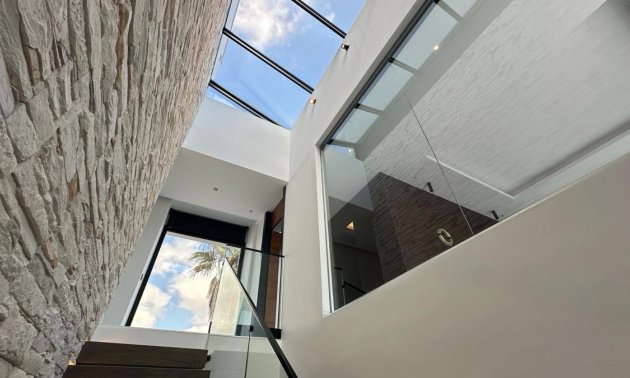 Resale - Villa -
Orihuela Costa - Villamartin