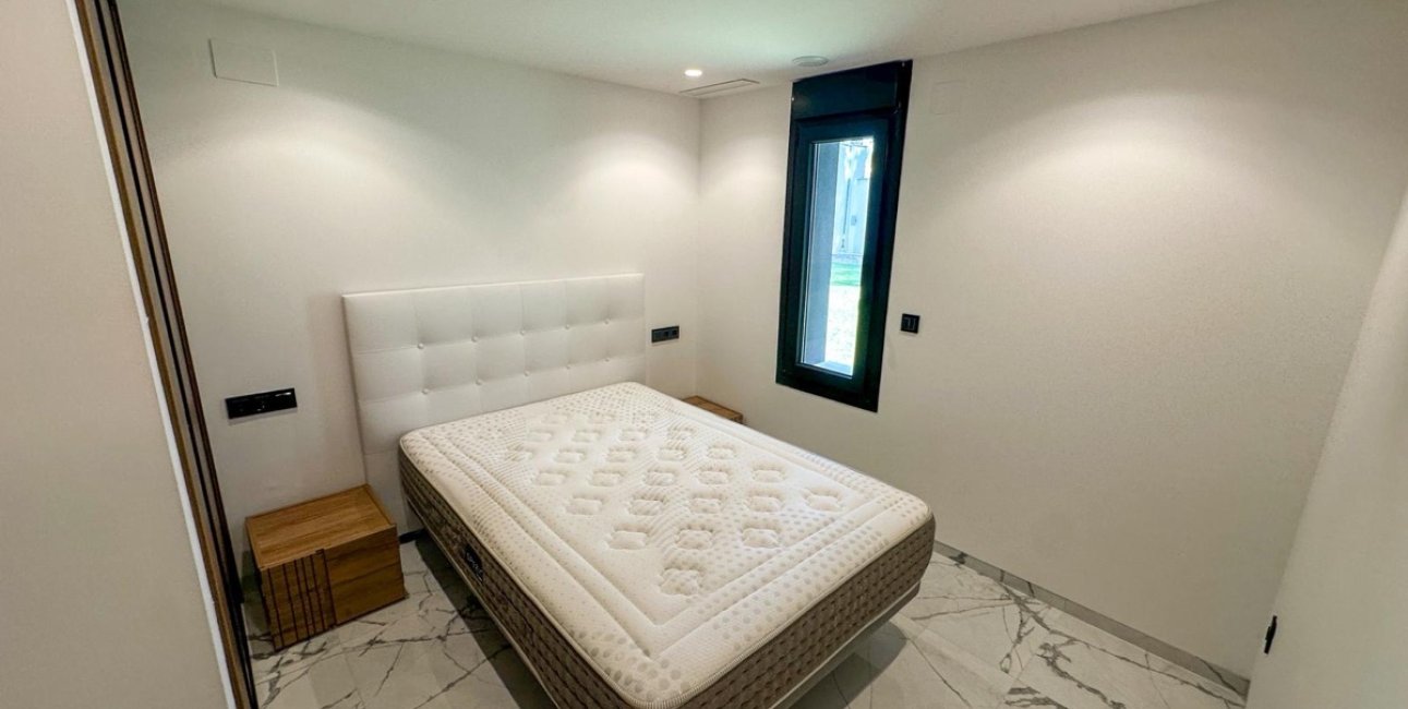 Resale - Villa -
Orihuela Costa - Villamartin