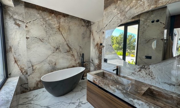 Resale - Villa -
Orihuela Costa - Villamartin