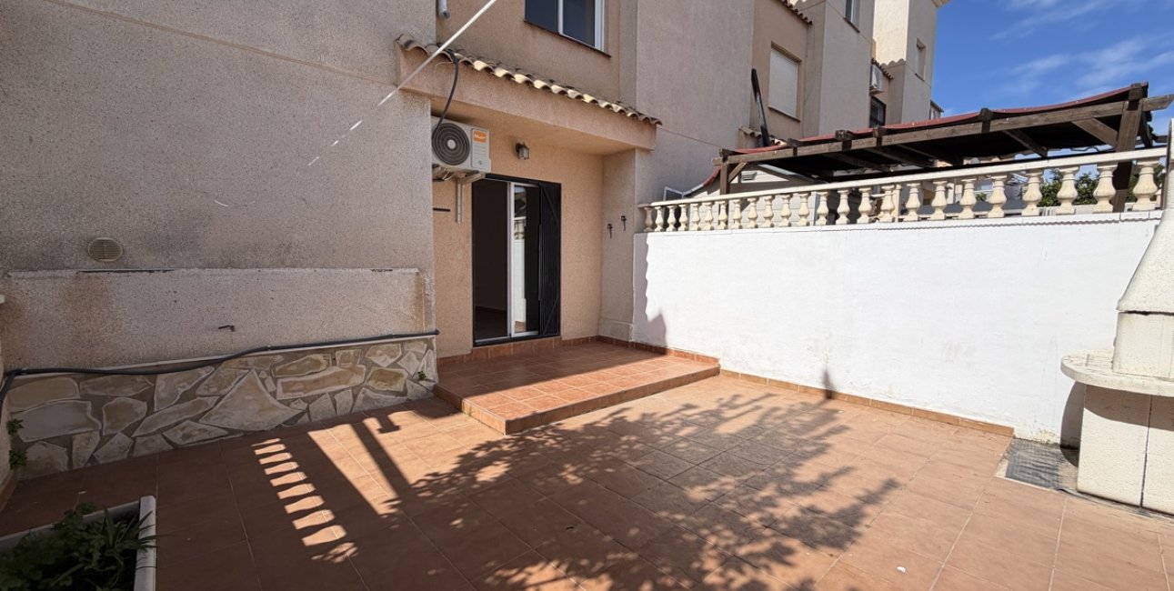 Resale - Townhouse -
Orihuela Costa - Los Altos