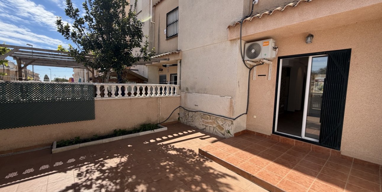 Resale - Townhouse -
Orihuela Costa - Los Altos