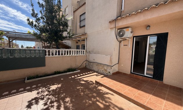 Resale - Townhouse -
Orihuela Costa - Los Altos
