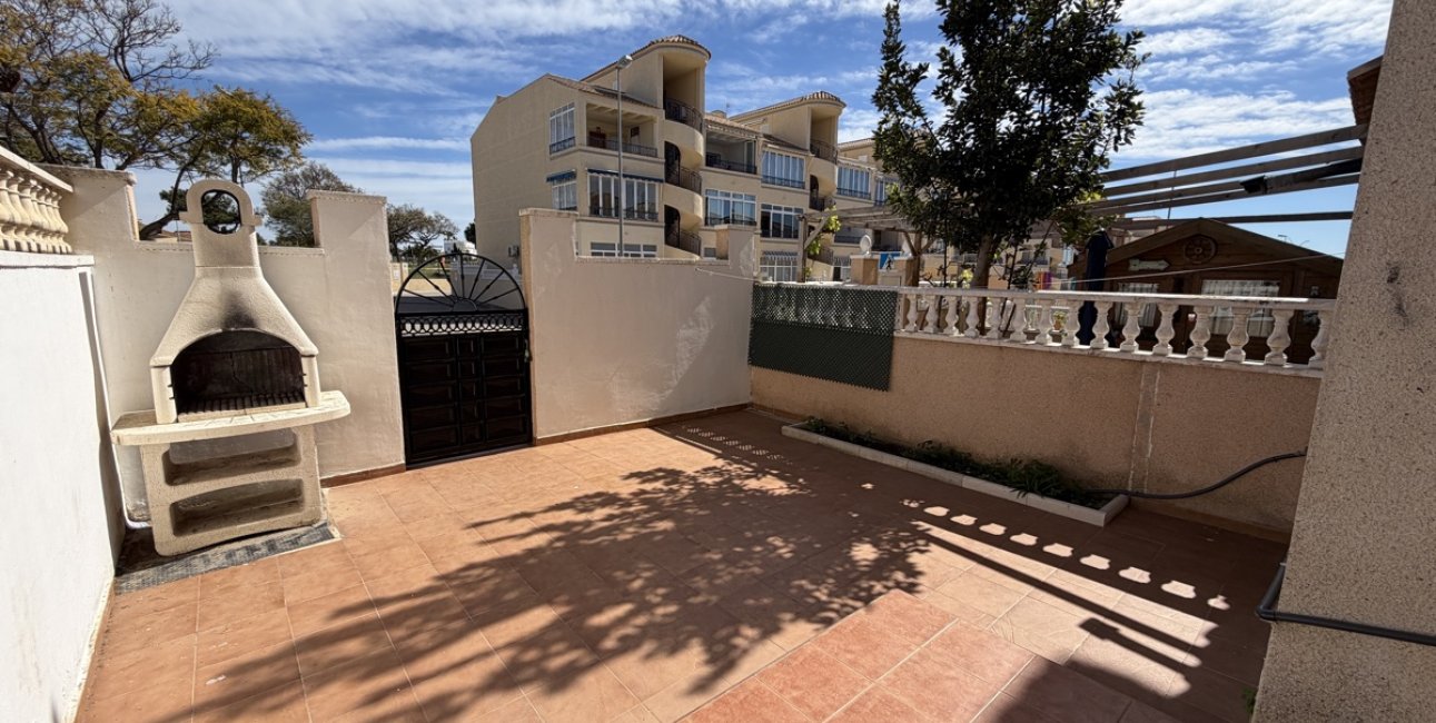Resale - Townhouse -
Orihuela Costa - Los Altos