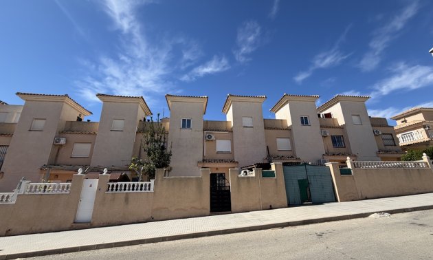 Resale - Townhouse -
Orihuela Costa - Los Altos