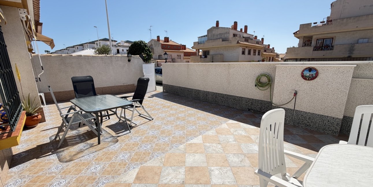 Rynek wtórny - Bungalowy -
Orihuela Costa - La Zenia