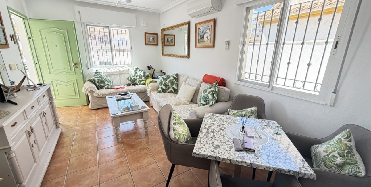 Rynek wtórny - Bungalowy -
Orihuela Costa - La Zenia