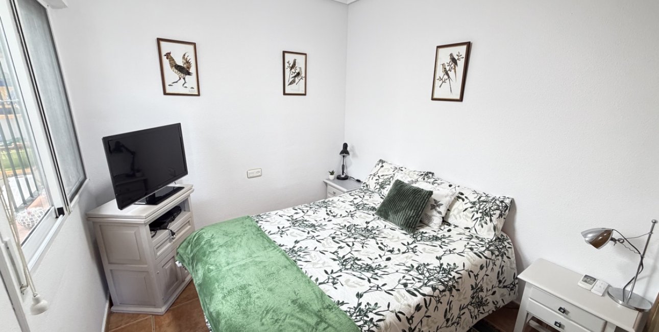 Rynek wtórny - Bungalowy -
Orihuela Costa - La Zenia