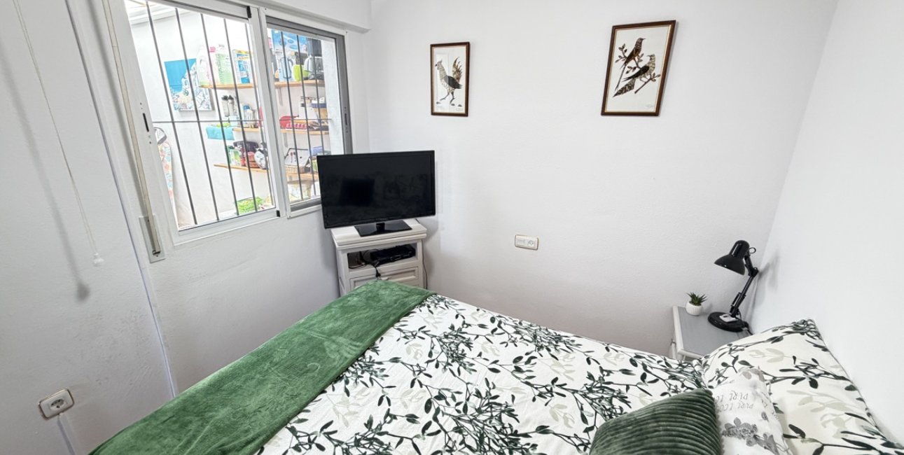 Rynek wtórny - Bungalowy -
Orihuela Costa - La Zenia