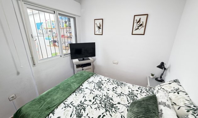 Rynek wtórny - Bungalowy -
Orihuela Costa - La Zenia