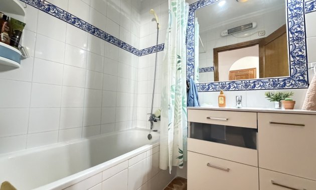 Rynek wtórny - Bungalowy -
Orihuela Costa - La Zenia