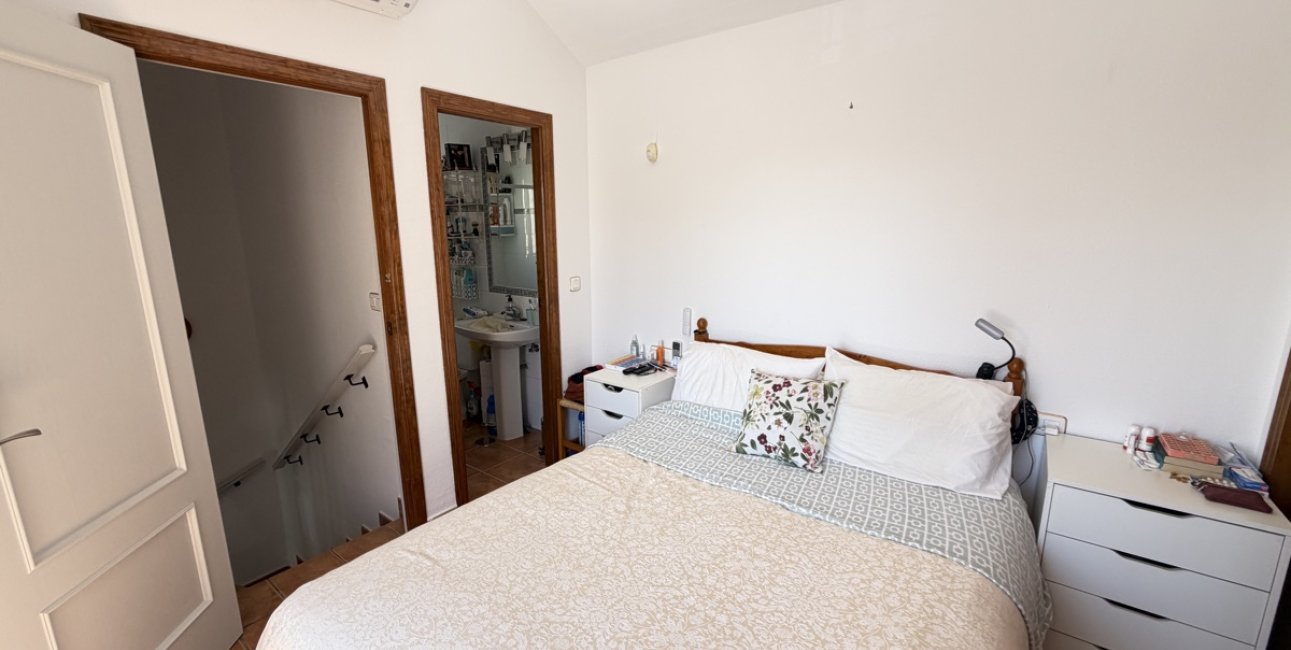 Rynek wtórny - Bungalowy -
Orihuela Costa - La Zenia