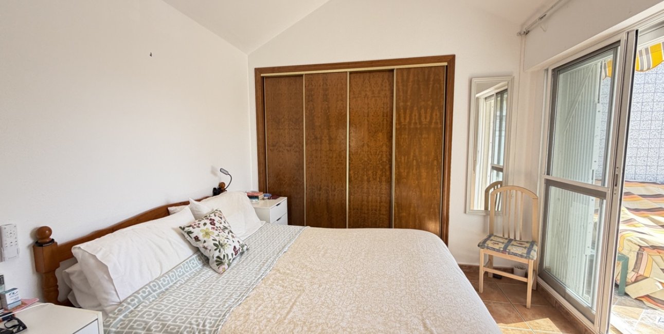 Rynek wtórny - Bungalowy -
Orihuela Costa - La Zenia