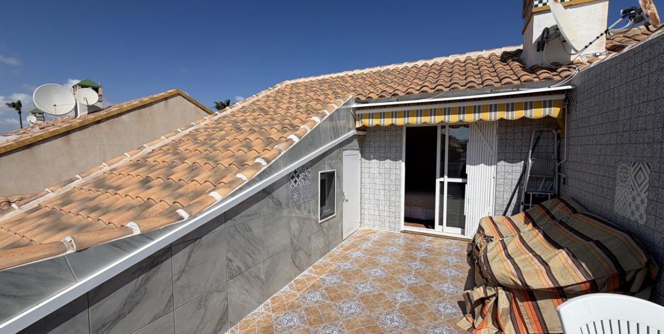 Rynek wtórny - Bungalowy -
Orihuela Costa - La Zenia