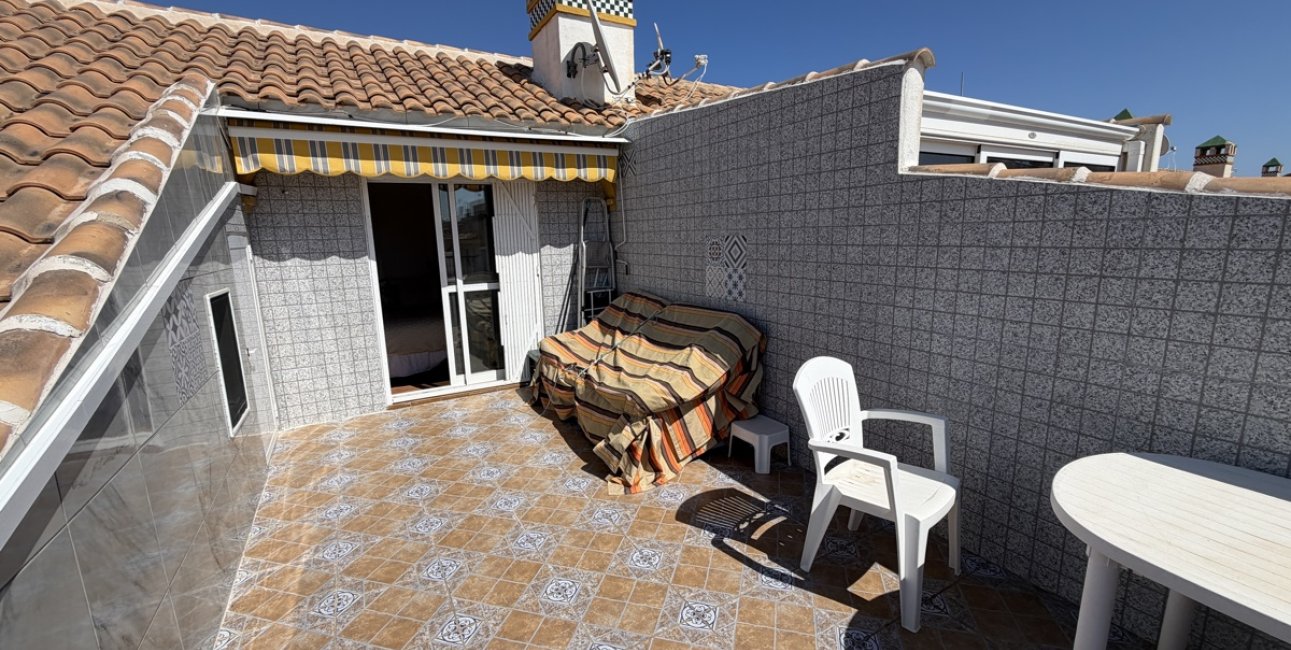Rynek wtórny - Bungalowy -
Orihuela Costa - La Zenia