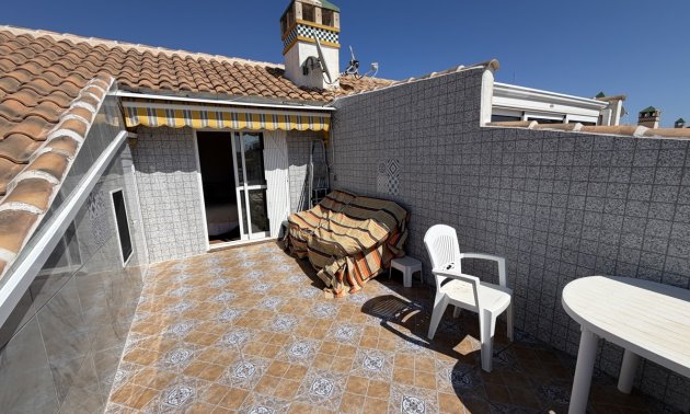 Rynek wtórny - Bungalowy -
Orihuela Costa - La Zenia