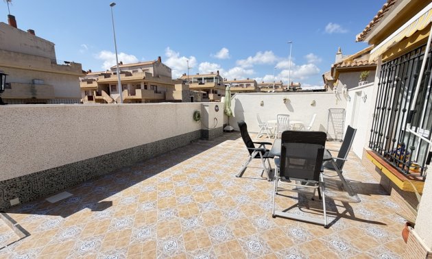 Rynek wtórny - Bungalowy -
Orihuela Costa - La Zenia