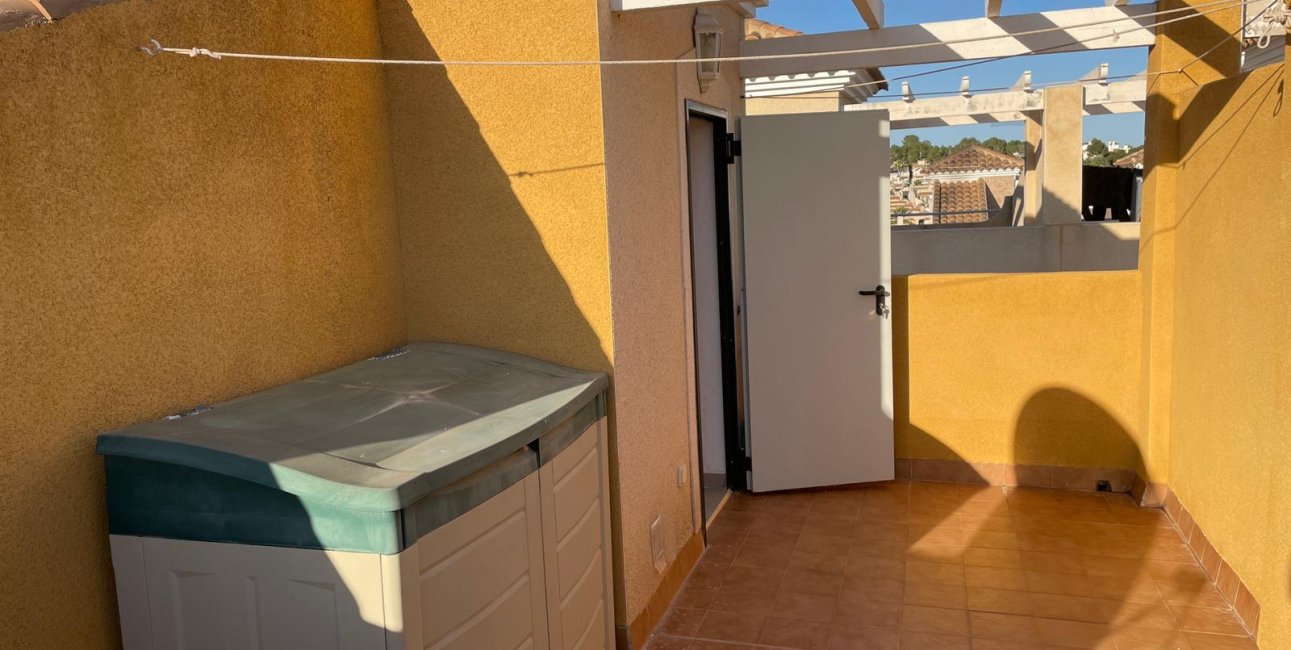 Resale - Townhouse -
Orihuela Costa - Villamartin