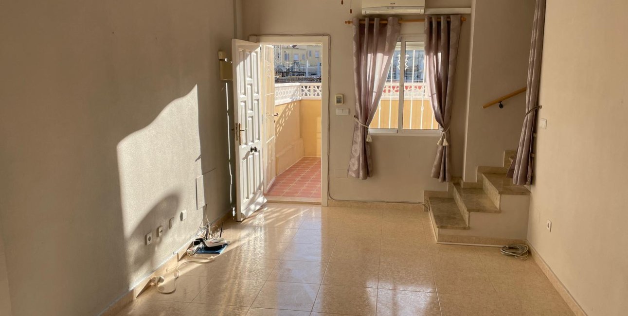 Resale - Townhouse -
Orihuela Costa - Villamartin