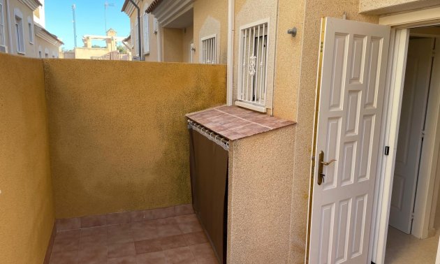 Resale - Townhouse -
Orihuela Costa - Villamartin