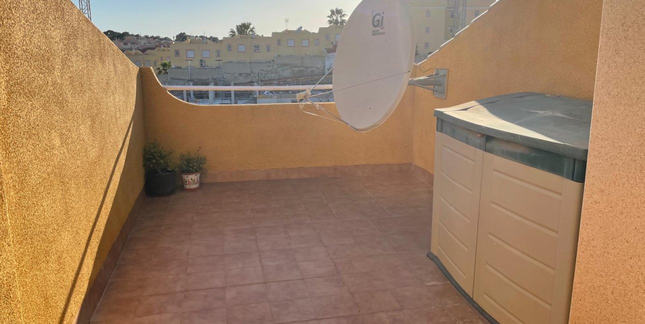Resale - Townhouse -
Orihuela Costa - Villamartin