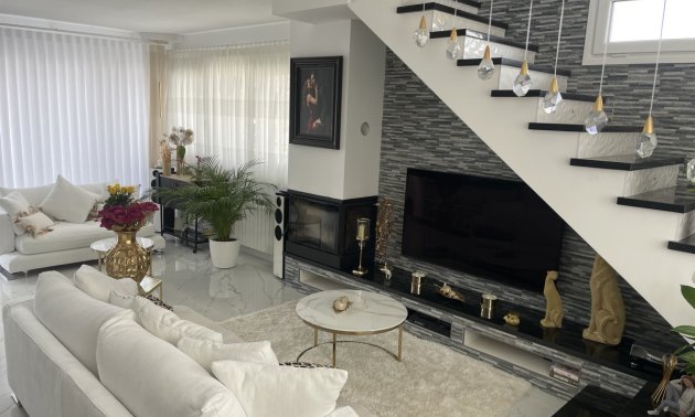 Resale - Villa -
Torrevieja - Los Balcones