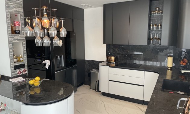 Resale - Villa -
Torrevieja - Los Balcones
